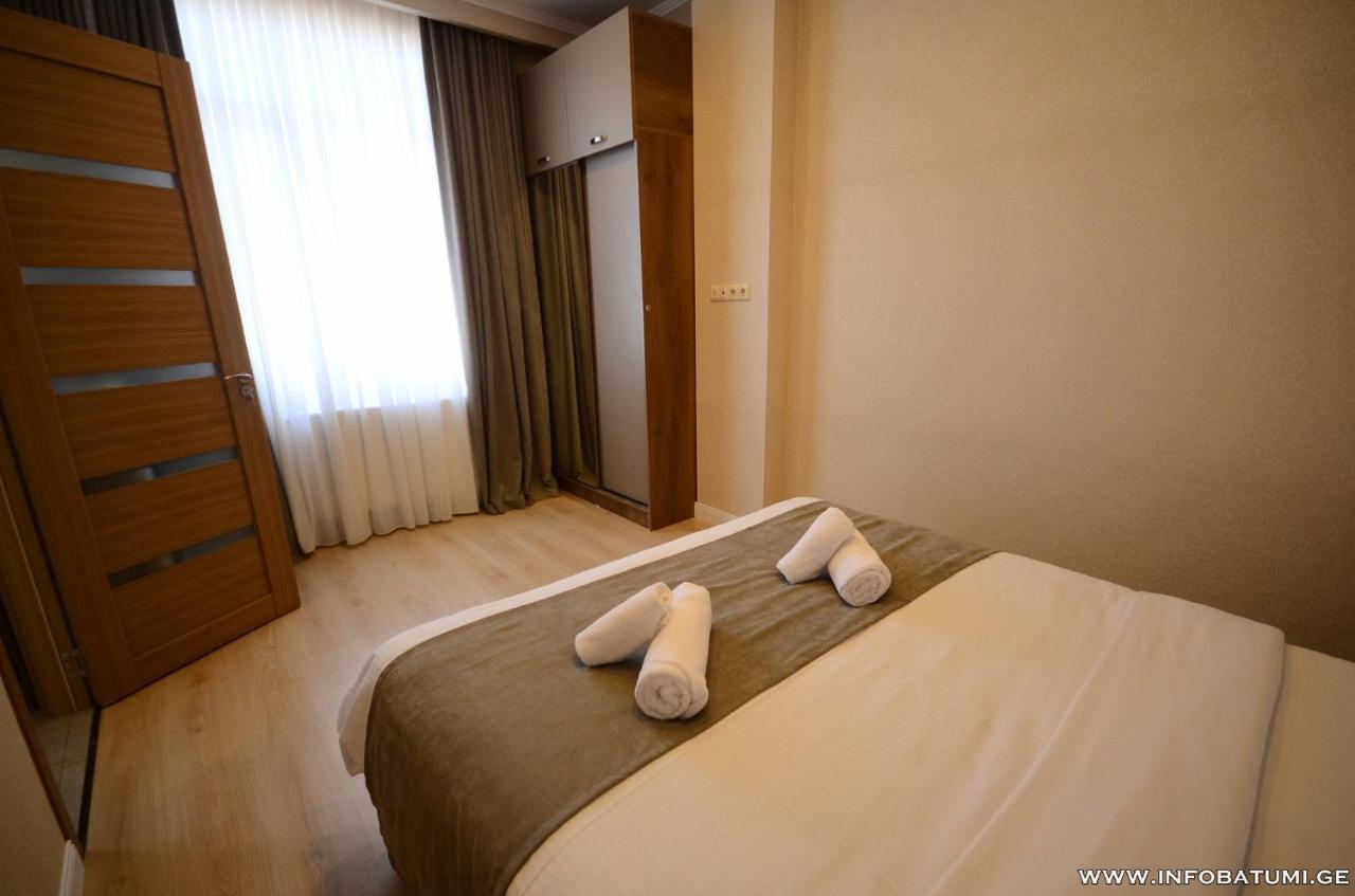 West Apartments Batumi Luaran gambar