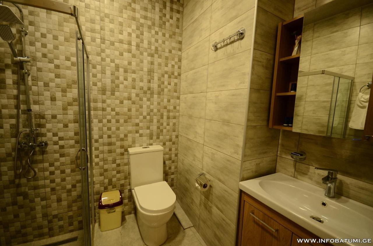 West Apartments Batumi Luaran gambar