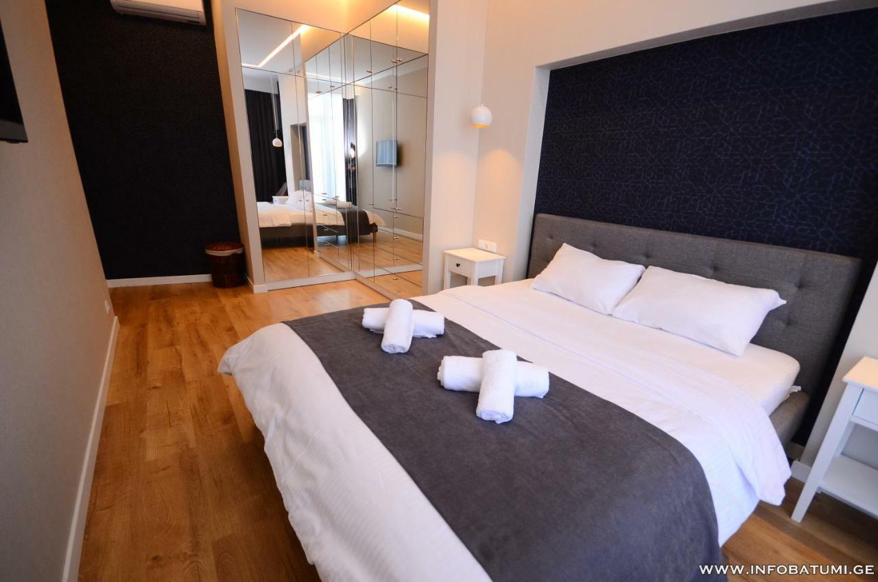 West Apartments Batumi Luaran gambar