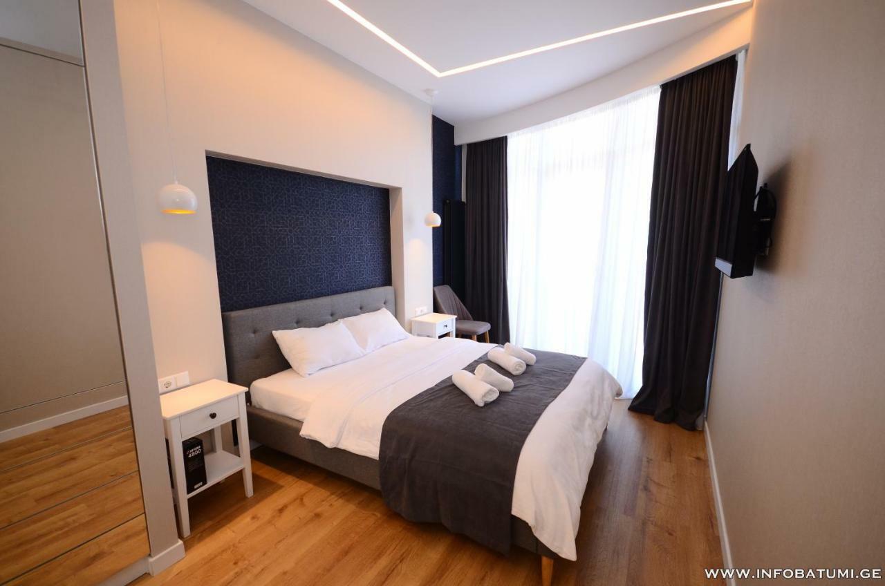 West Apartments Batumi Luaran gambar