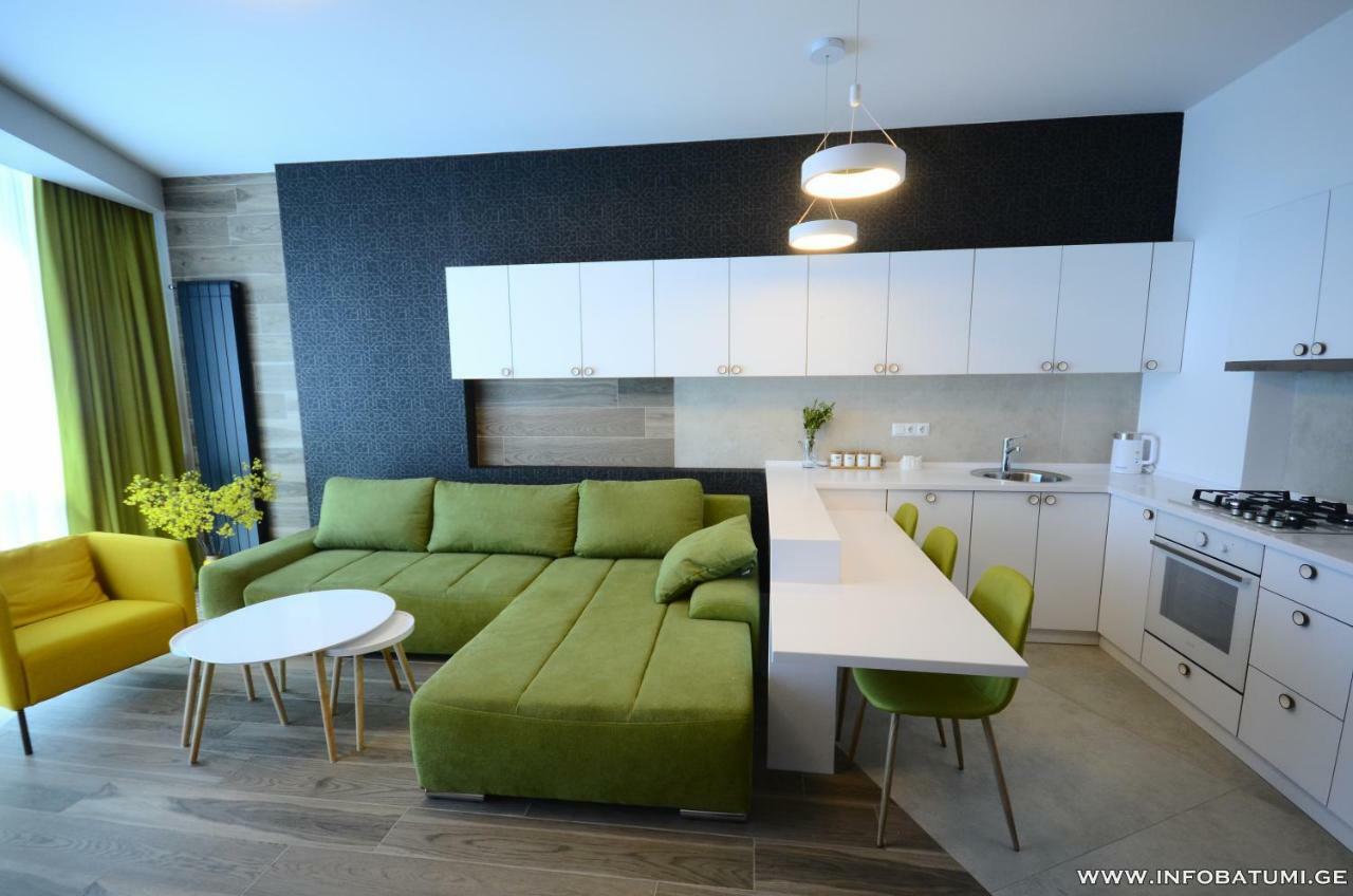 West Apartments Batumi Luaran gambar