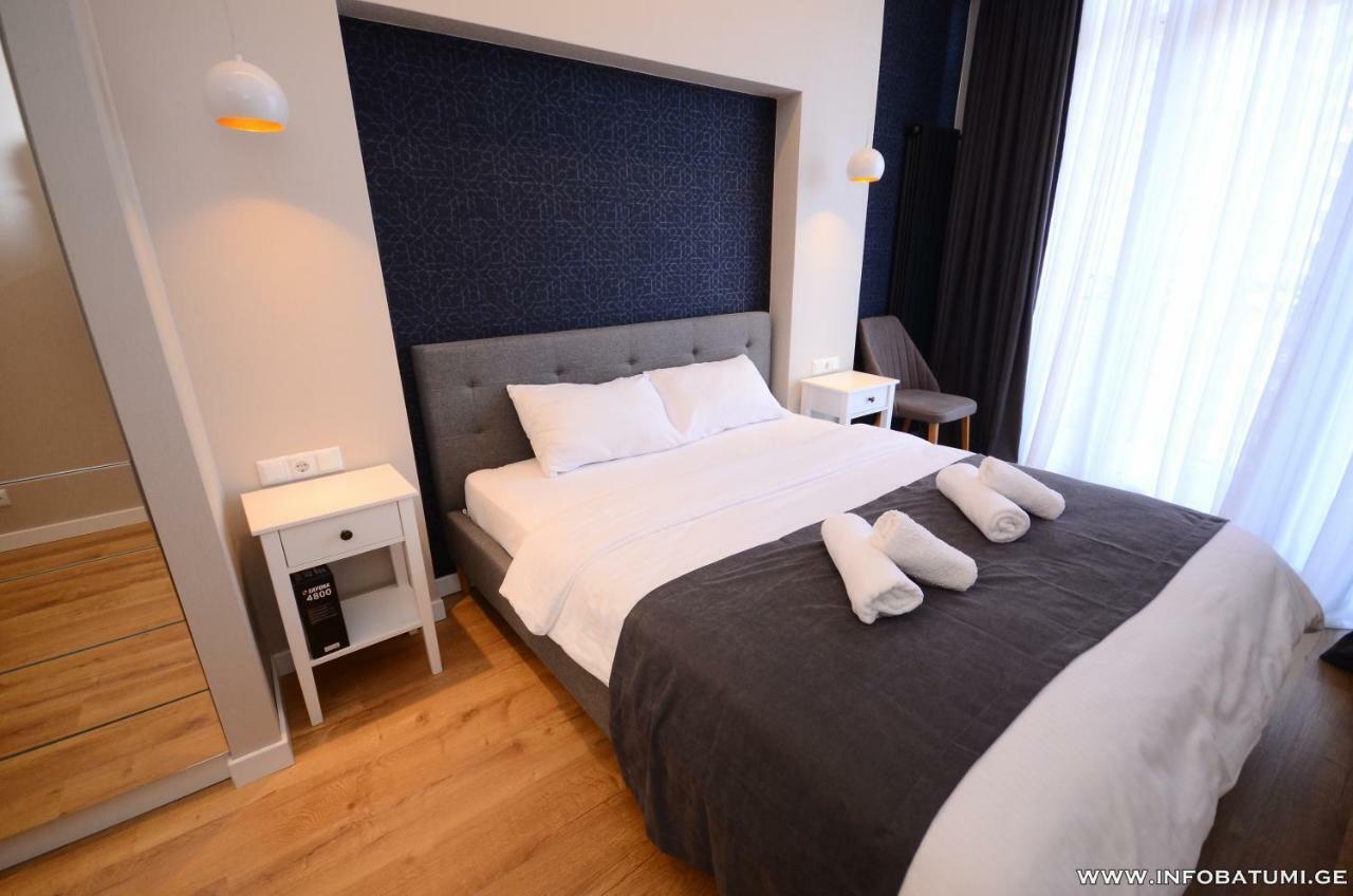 West Apartments Batumi Luaran gambar